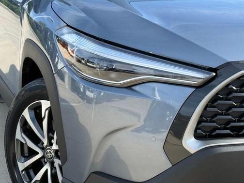 CELESTITE 2023 Toyota Corolla Cross XLE