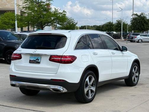 Polar White 2019 Mercedes-Benz GLC 300 Base