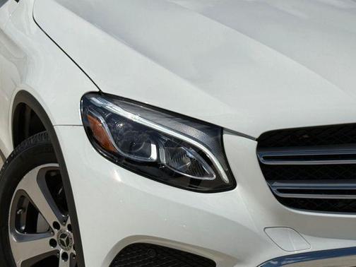 Polar White 2019 Mercedes-Benz GLC 300 Base