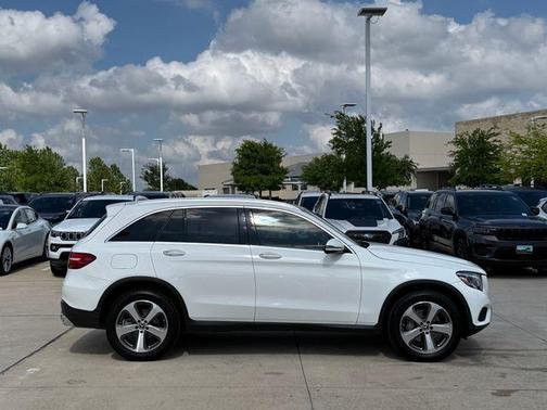 Polar White 2019 Mercedes-Benz GLC 300 Base