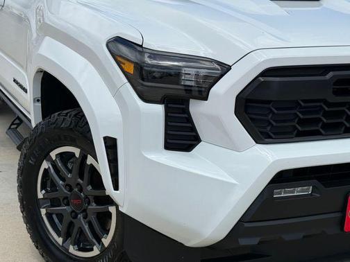Ice 2026 Toyota Tacoma TRD Sport