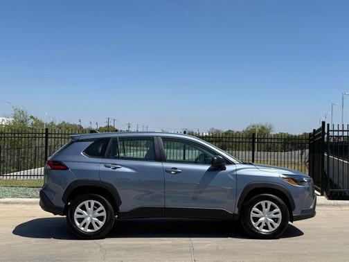 CELESTITE 2026 Toyota Corolla Cross L