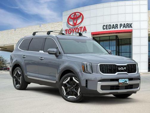 Silver 2024 Kia Telluride EX