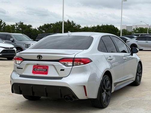 Classic Silver Metallic 2024 Toyota Corolla SE