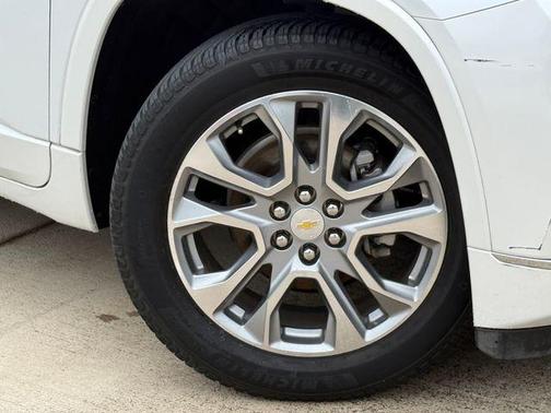 Pearl 2018 Chevrolet Traverse Premier