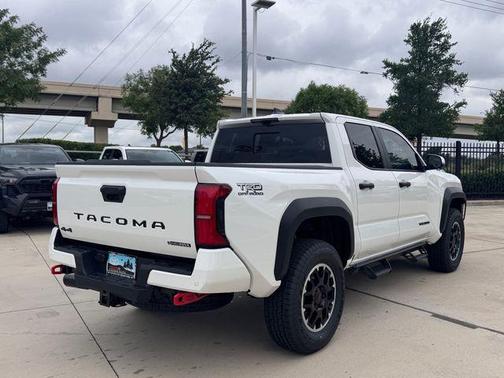 Ice 2026 Toyota Tacoma Hybrid TRD Off Road
