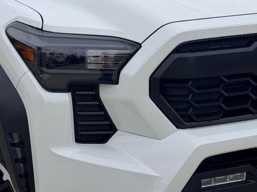 Ice 2026 Toyota Tacoma Hybrid TRD Off Road