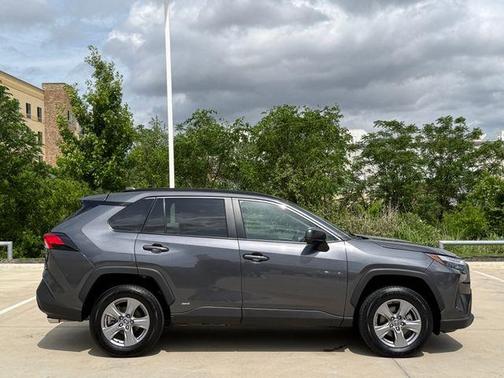 2025 Toyota RAV4 Hybrid LE