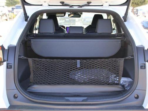 Pearl 2026 Toyota bZ XLE PLUS