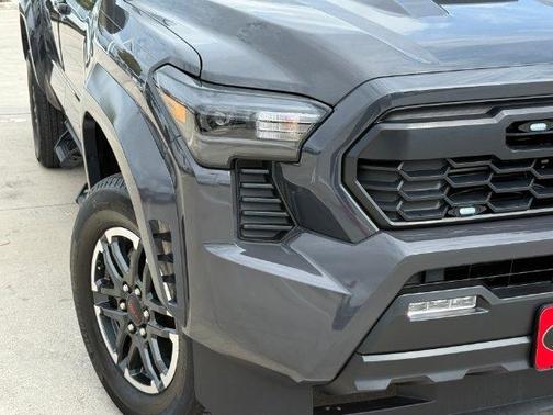 UNDERGROUND 2025 Toyota Tacoma TRD Sport