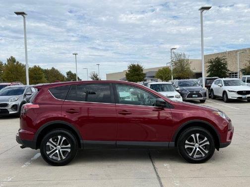 Ruby Flare Pearl 2018 Toyota RAV4 LE