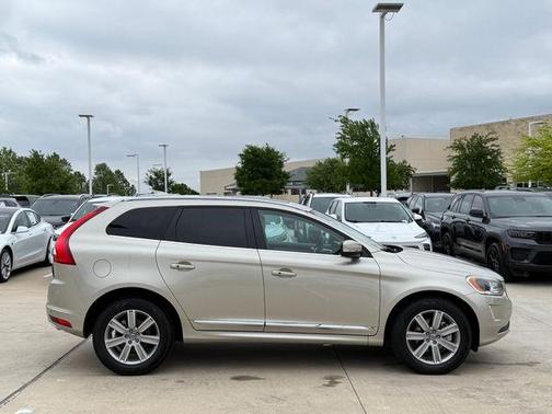 Sand Metallic 2017 Volvo XC60 T5 Inscription