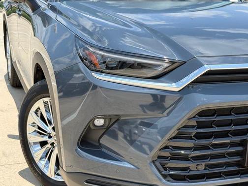 Storm 2024 Toyota Grand Highlander