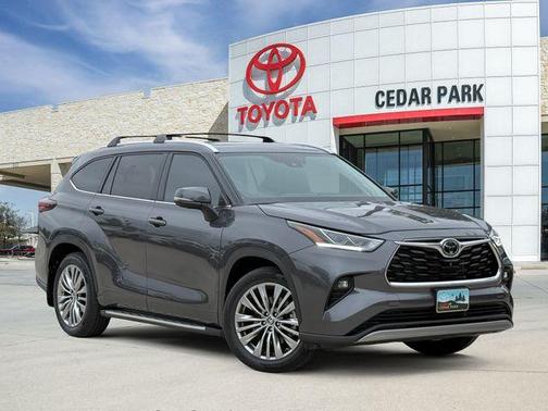 Magnetic Gray Metallic 2024 Toyota Highlander Platinum