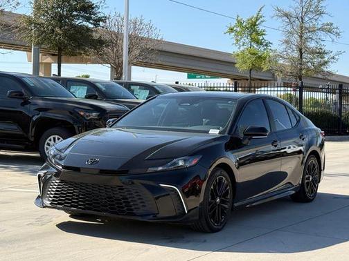 Midnight Black 2025 Toyota Camry SE