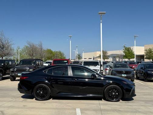 Midnight Black 2025 Toyota Camry SE