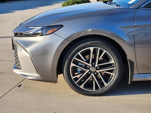 Metal 2026 Toyota Camry XLE