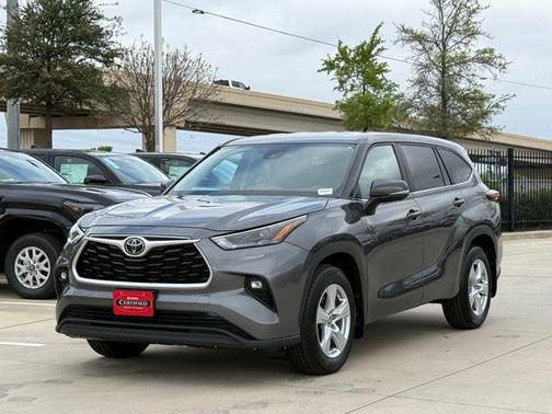 Magnetic Gray 2024 Toyota Highlander LE