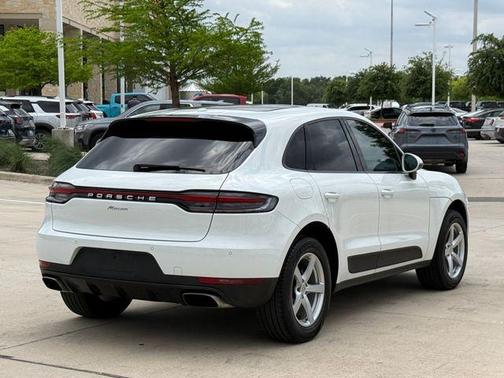 White 2019 Porsche Macan Base