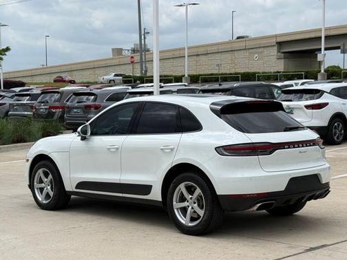 White 2019 Porsche Macan Base