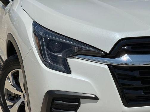 Crystal White Pearl 2025 Subaru Ascent Premium