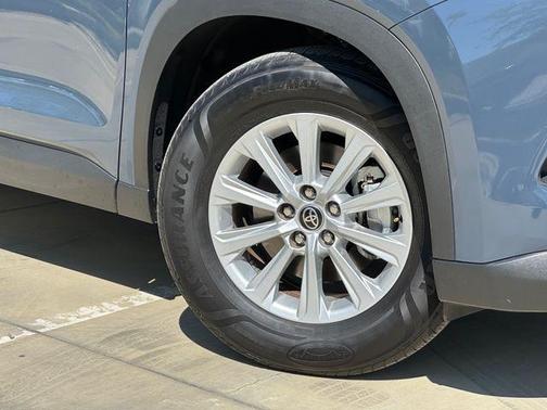 Storm 2025 Toyota Grand Highlander XLE