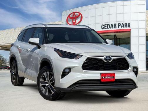 2025 Toyota Highlander XLE