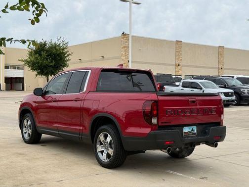 Radiant Red 2025 Honda Ridgeline RTL