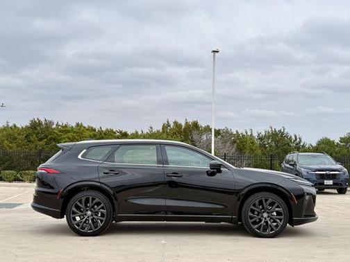 2025 Toyota Crown Signia LIMITED