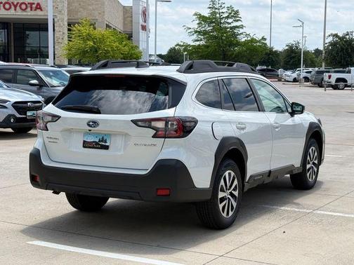 Crystal White Pearl 2025 Subaru Outback Premium