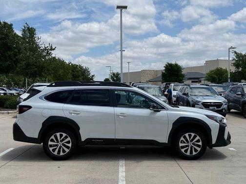 Crystal White Pearl 2025 Subaru Outback Premium