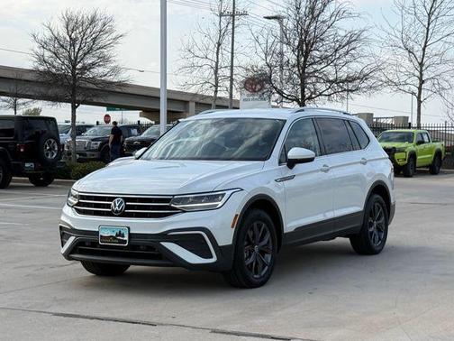 2023 Volkswagen Tiguan 2.0T SE