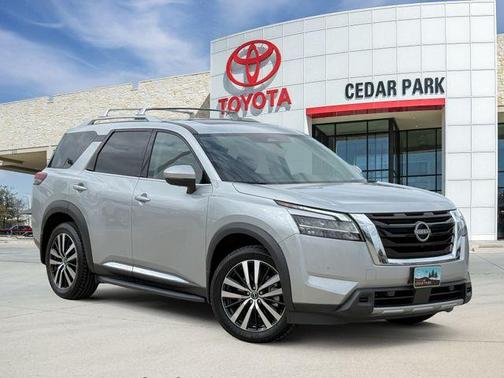 Brilliant Silver Metallic 2023 Nissan Pathfinder Platinum