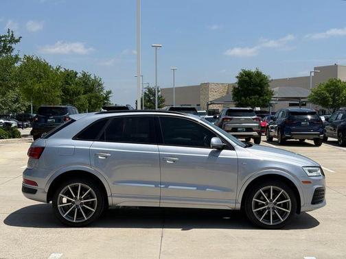 Florett Silver Metallic 2017 Audi Q3 2.0T Prestige