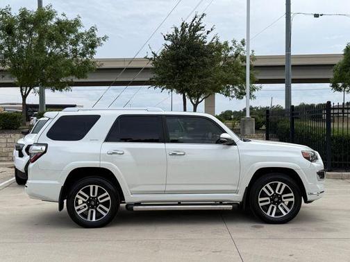 Blizzard Pearl 2017 Toyota 4Runner Limited