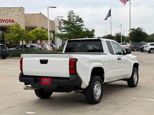 Ice 2025 Toyota Tacoma SR