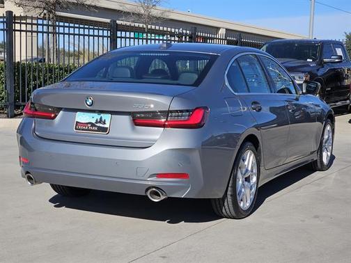 2025 BMW 330 i