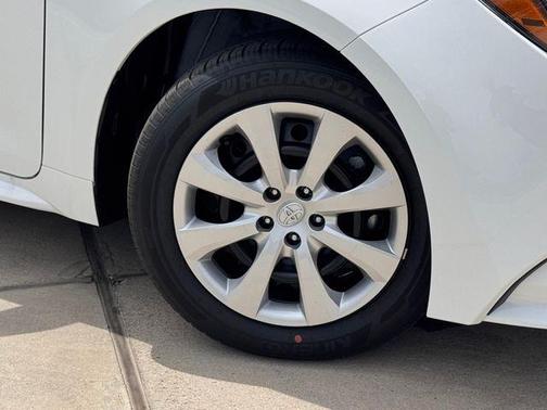 Ice 2026 Toyota Corolla LE