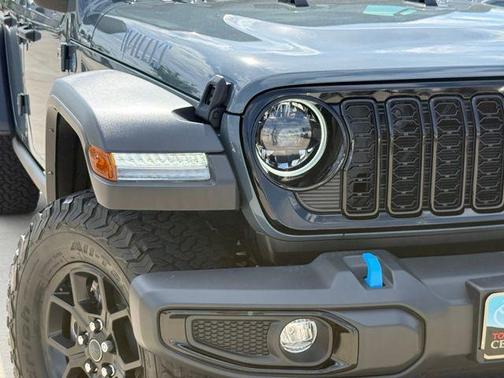 Anvil Clearcoat 2024 Jeep Wrangler 4xe Sport