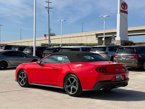 2025 Ford Mustang EcoBoost