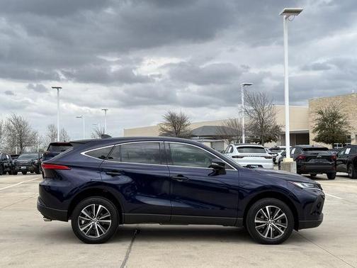 2023 Toyota Venza LE