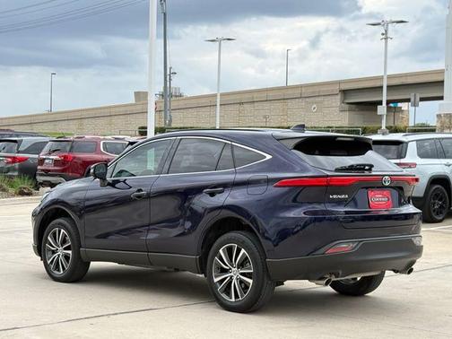 2023 Toyota Venza LE