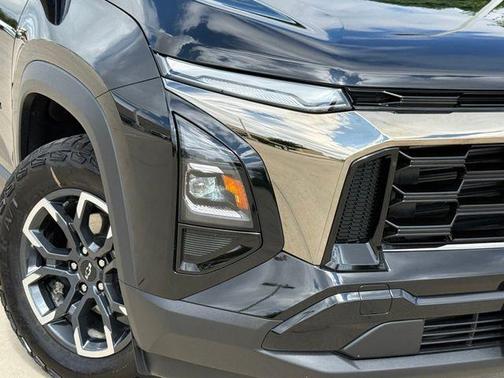 Black Metallic 2026 Chevrolet Equinox ACTIV