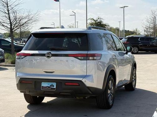 Brilliant Silver Metallic 2025 Nissan Pathfinder SV