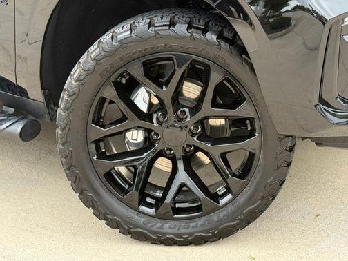 Black 2023 Chevrolet Tahoe Z71