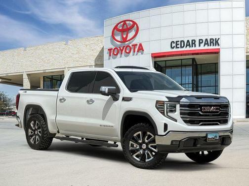 Summit White 2022 GMC Sierra 1500 SLT