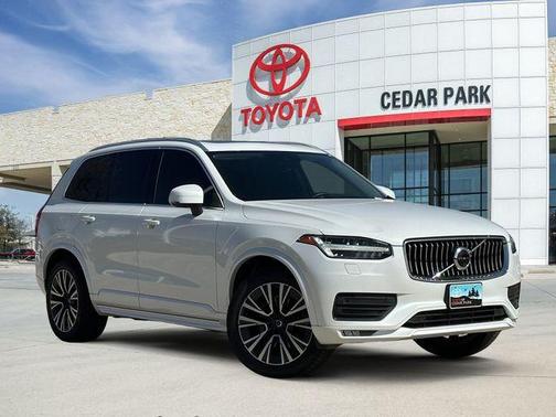 2020 Volvo XC90 T6 Momentum 7 Passenger