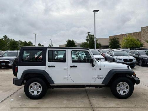 Bright White Clearcoat 2013 Jeep Wrangler Unlimited Sport RHD