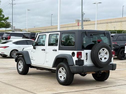 Bright White Clearcoat 2013 Jeep Wrangler Unlimited Sport RHD