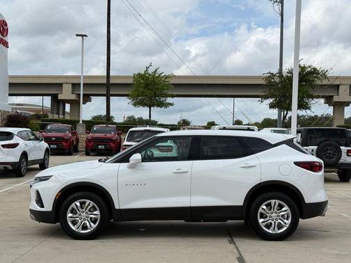 Summit White 2022 Chevrolet Blazer 2LT